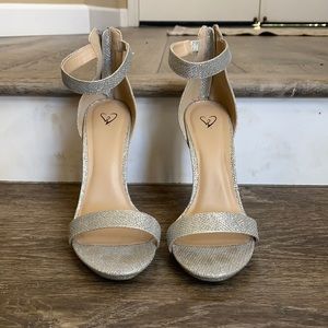Windsor Angeline Silver Sparkly Heels - Size 8